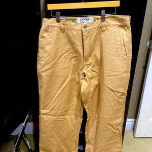 New with tags 36/34 Mountain Khakis